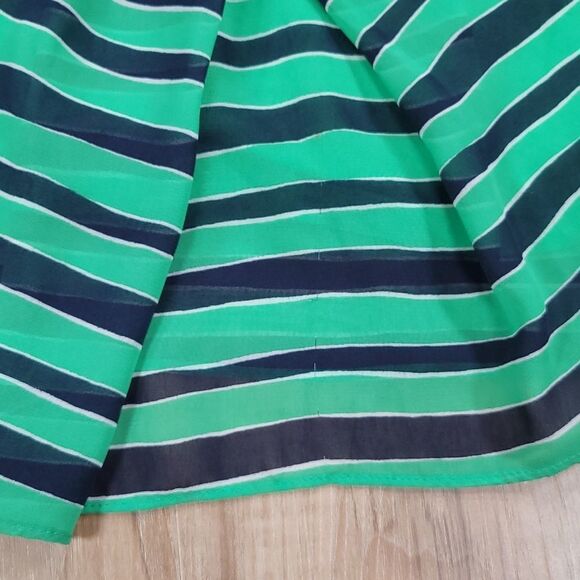 🔺️New York & Co Green & Blue Striped Sleeveless Blouse Medium - Picture 13 of 13